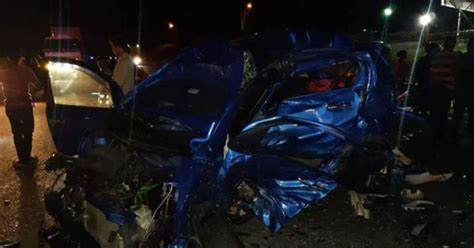 3 Killed 3 Hurt In 4 Vehicle Collision In Kluang New Straits Times