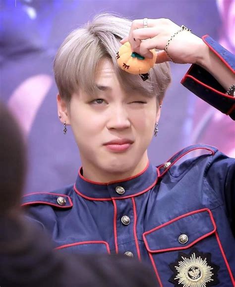 🖤 ѕ¢αяℓєтт ¢αт 🖤 Adlı Kullanıcının Jimin Panosundaki Pin