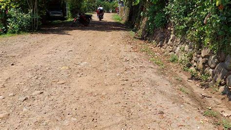 Pobladores Exigen Pavimentaci N De La Carretera En El Cant N Plan