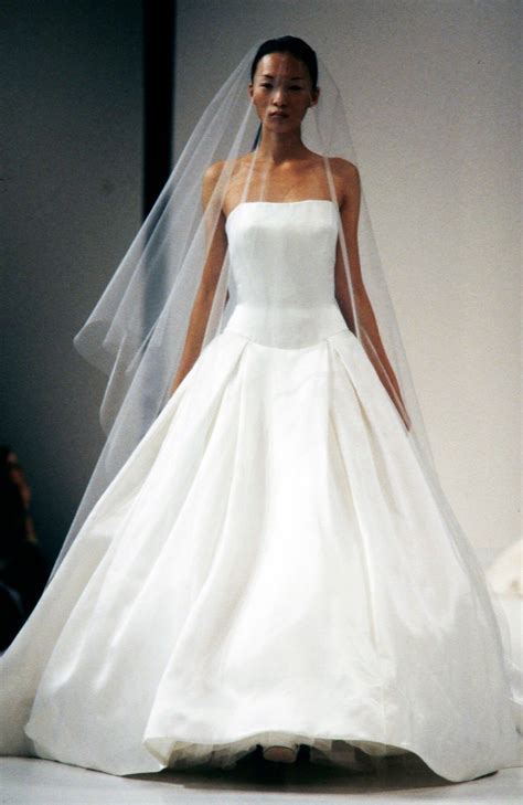 Pin by Gabriela Paredes on 1990's Wedding Dresses | Wedding dresses