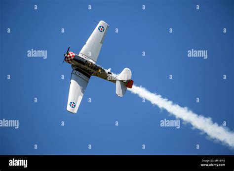 T6 texan plane hi-res stock photography and images - Alamy