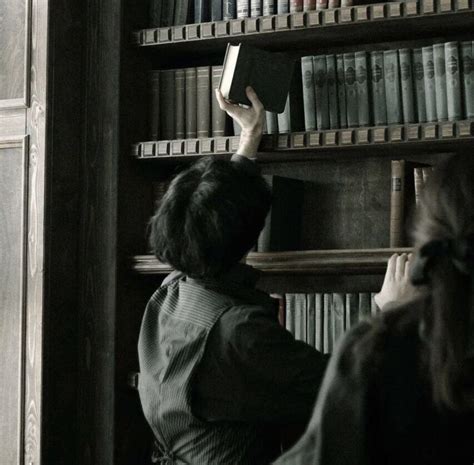 Dark Acedemia Light In The Dark Book Aesthetic Aesthetic Pictures