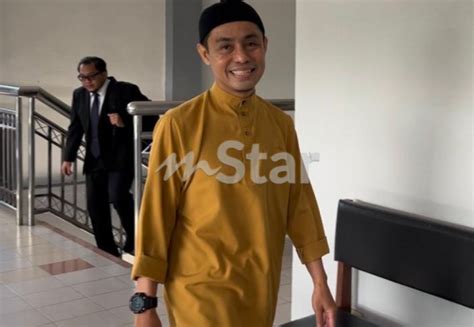 Tuduhan Amang Seksual Remaja Lelaki PU Azman Masih Dapat Job Beri