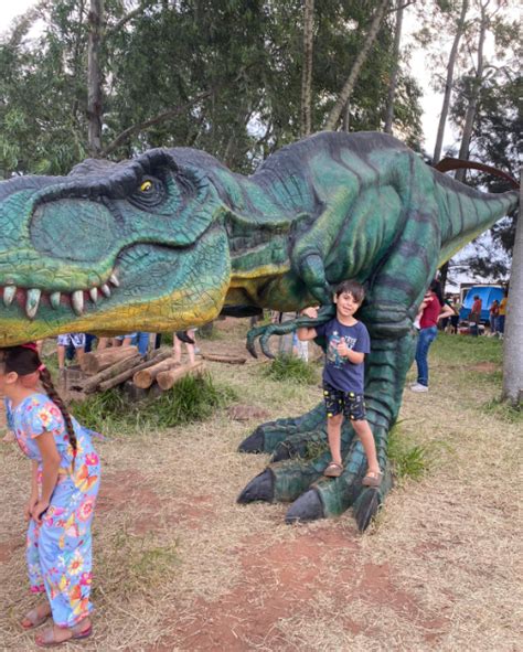 Vale Dos Dinossauros De Cruzeiro Do Oeste Agitou O Fim De Semana E