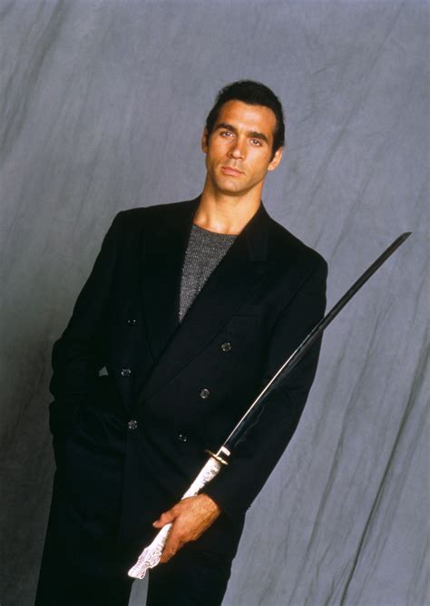 Adrian Paul // Highlander (1992) Adrian Paul, Elizabeth Gracen, Duncan Macleod, Highlander Movie ...