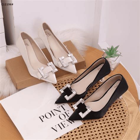 Sepatu Zara Satin With Diamond Pump Women Hak Heels C12196 Semi