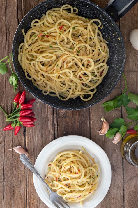 Authentic Spaghetti Aglio E Olio An Italian In My Kitchen