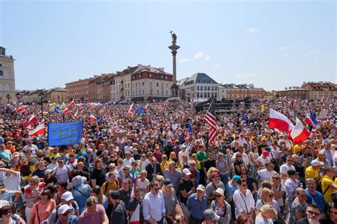 Marsz Tuska w Warszawie Ile ludzi wzięło udział Pierwsze szacunki