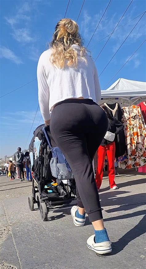 Latina Milf Bbl Oc Spandex Leggings Yoga Pants Forum