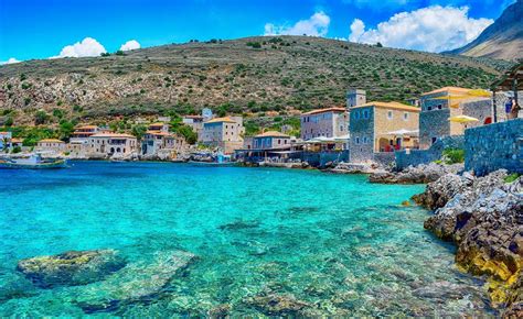 5 reasons to visit the beautiful Peloponnese region in Greece