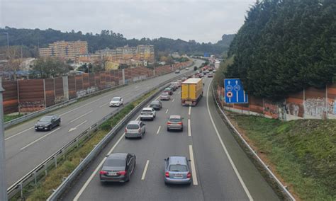 Acidente causa trânsito muito intenso na A4 em Valongo no sentido