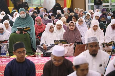 Sertai Perarakan Selawat Warnai Program Keagamaan Pekawanis