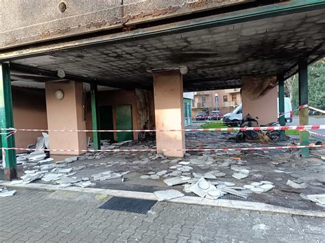 Incendio Alla Barona Nella Notte Fiamme Fino Al Secondo Piano