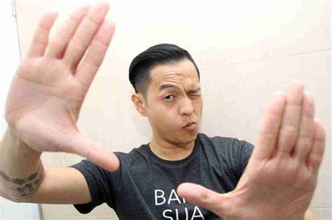 Ernest Prakasa Komika Yang Sukses Di Belakang Dan Depan Layar Ini Hot