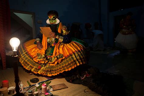 Kathakali Dance In India With The Locals The New York Times