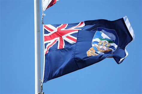 Falklands flag raised on Plymouth Hoe to mark anniversary of end of the conflict - Plymouth Live