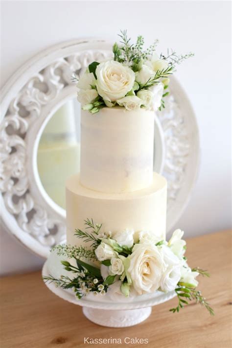 2 Tier Semi Naked Cake With Fresh Flowers For Intimate Wedding