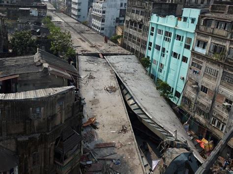 Bridge Collapse Leaves Scores Dead In Kolkata India As Others Remain