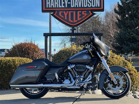 2023 Harley Davidson® Street Glide® Special Gray Haze Gold Rush