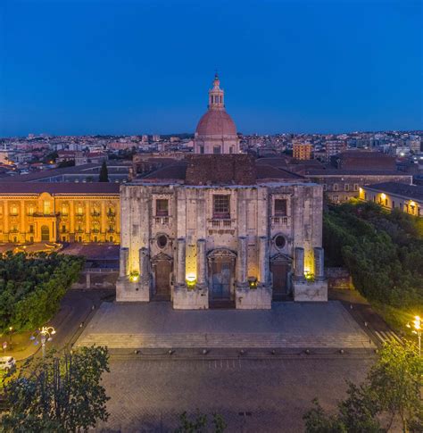 Catania chiesa San Nicolò lArena e il complesso monastico dei