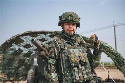 【43砲指部實彈射擊】提升本職學能 確保安全無虞 軍聞 【43砲指部實彈射擊】提升本職學能 確保安全無虞 青年日報