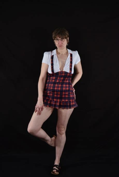 Curly Hair Glasses Nude Porn Pics Viewgals