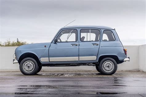 Une Renault 4 GTL Sinpar 4 x 4 à vendre aux enchères à Rétromobile