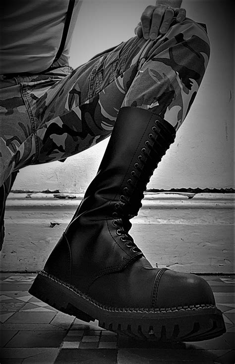 Pin By Joerg On Boots Army Boots Boots Men Boots