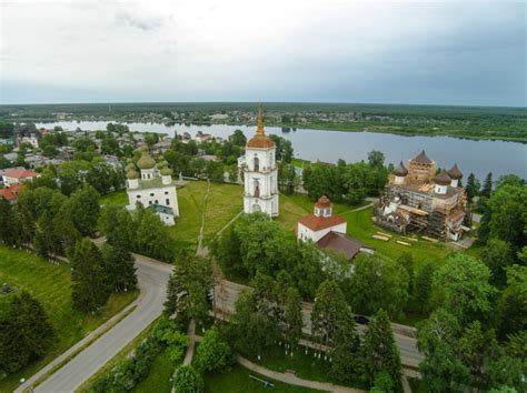 Каргополь (Каргопольский район). Ансамбль Соборной площади, фотография ...