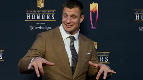 Rob Gronkowski will do field goal during FanDuel Super Bowl ad again ...