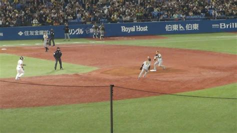 阪神 中野拓夢のトスによる463のダブルプレー ヤクルト Vs 阪神 2024年4月5日金 Youtube