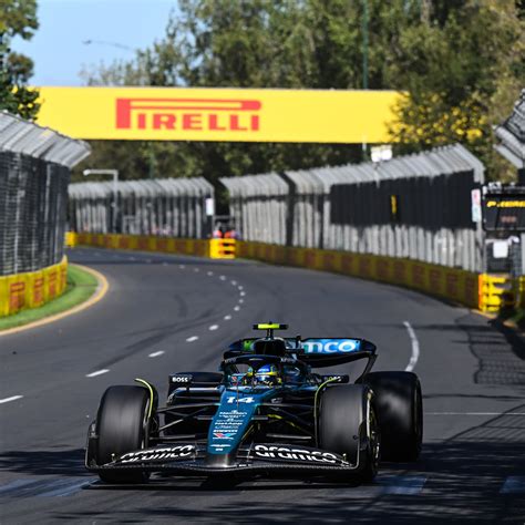 Domingo En Australia Aston Martin Junto A Alonso Da Un Golpe Sobre La