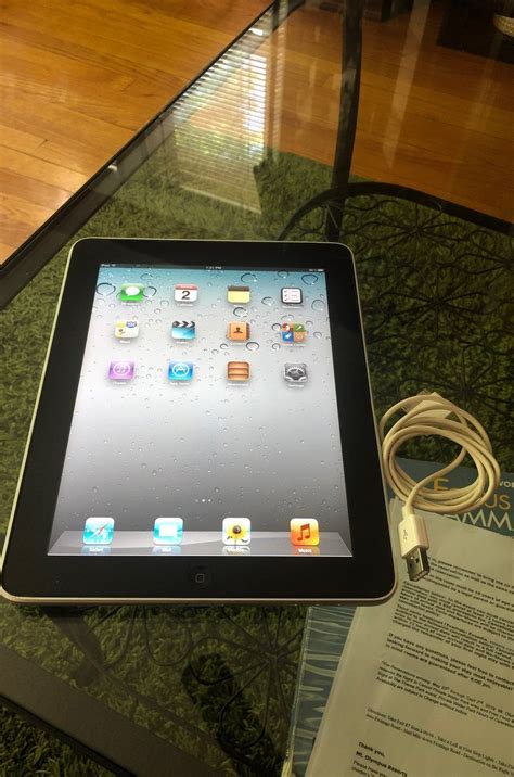 apple ipad gb  generation  mercari ipad st generation apple