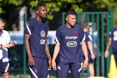 Photo Marcus Thuram Et Kylian Mbapp Entra Nement De L Quipe De