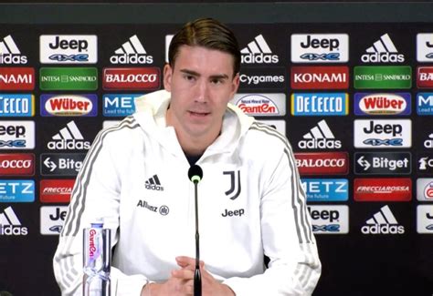 Vlahovic Si Presenta Alla Juventus Il Numero 7 Di Cristiano Ronaldo E