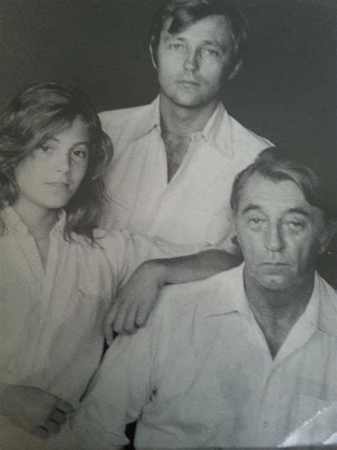 Pictures Of Carrie Mitchum