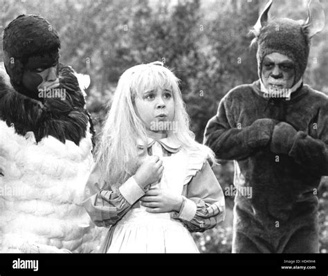 ALICE IN WONDERLAND, Natalie Gregory (center), Sherman Hemsley (r ...