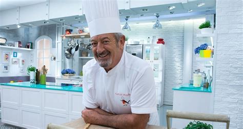 El cocinero Karlos Arguiñano cumple 71 años