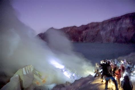 Ijen Crater Blue Fire Tour From Banyuwangi | Yogyakarta Tour, Bali ...