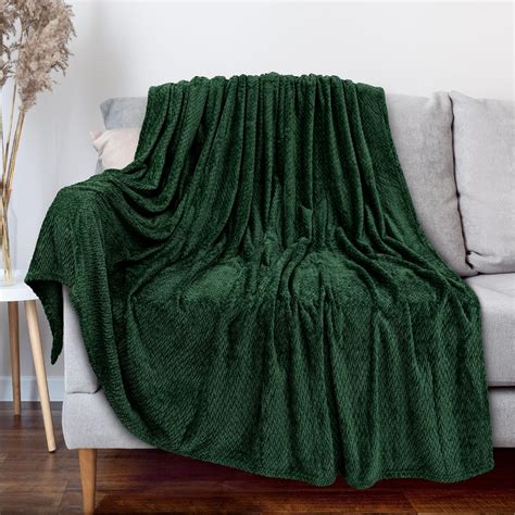 PAVILIA Soft Fleece Forest Green Throw Blanket For Couch Lightweight