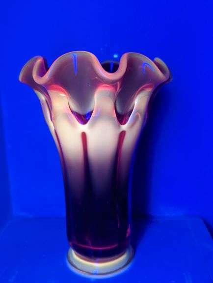 Vintage Manganese Glass Vase Int Isabell Auction