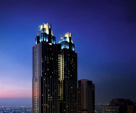 Shangri-La Hotel Dubai: 10 rooms for just $3