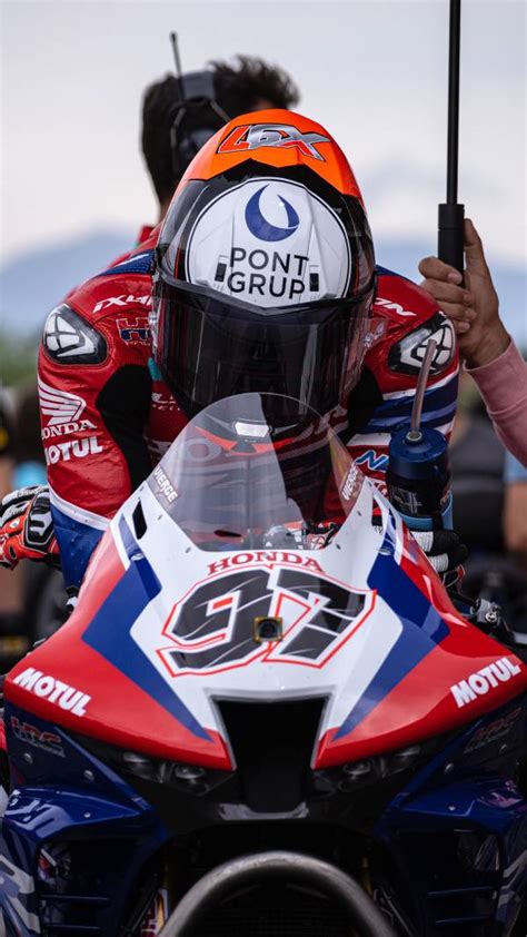 Lecuona Fourth In The Superpole Race Vierge Honda Racing