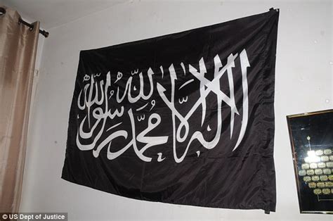 'Boston Marathon bomber' Dzhokhar Tsarnaev poses with ISIS-style banner ...