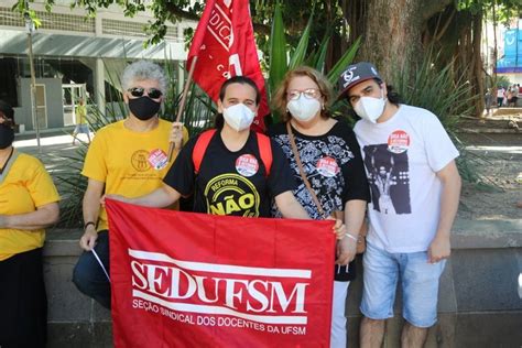 SEDUFSM Ato da Negritude de Santa Maria ocupa a praça no 20 de novembro