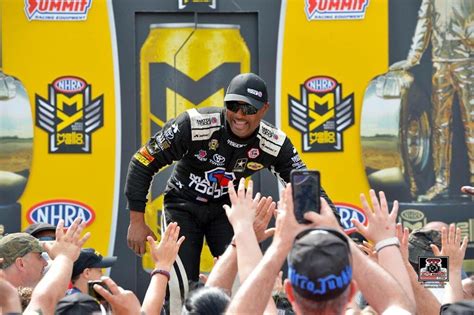 Antron Brown Team In Atlanta Georgia For The Southern Nationals