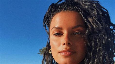 Joy Taylor In Bathing Suit Is A Beach Babe — Celebwell