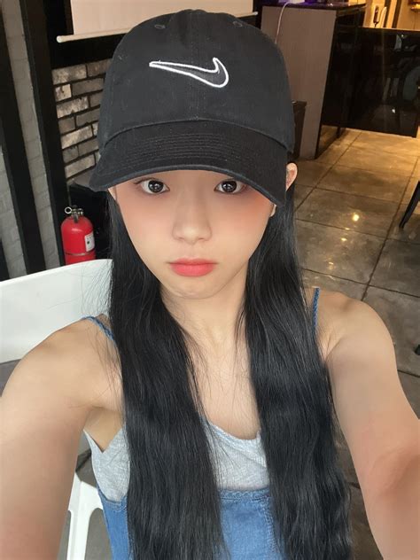 99 Hình Ảnh Linh Ka Bikini Sexy Đẹp Có Vòng 1 Căng Tròn