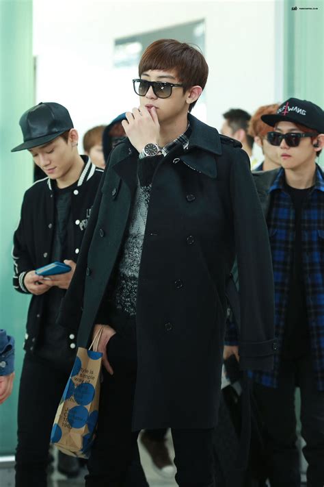 Pin By Lucille Sia On Airport Fashion Chanyeol Exo Chanyeol Fashion