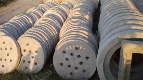 Super Sewer Round RCC Manhole Covers For Construction At 650 Piece